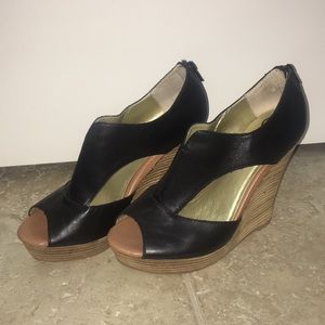 Black Wedges